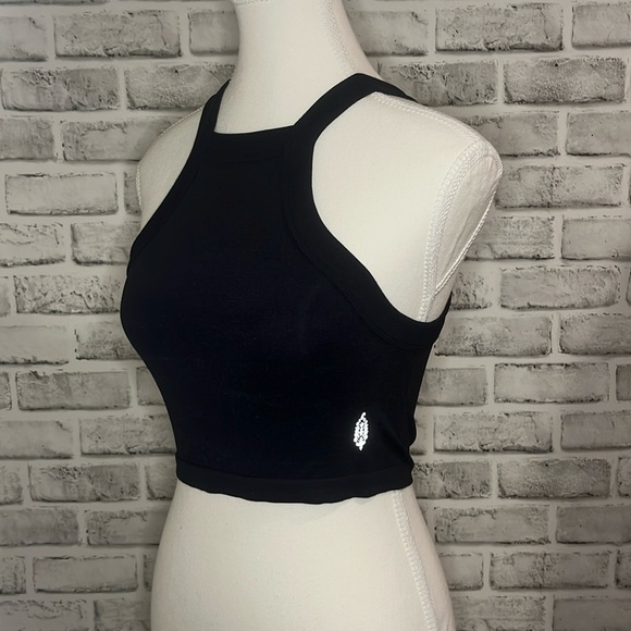 FP Movement by Free People Tops - NWOT Free People Movement by Free People Crop workout tank